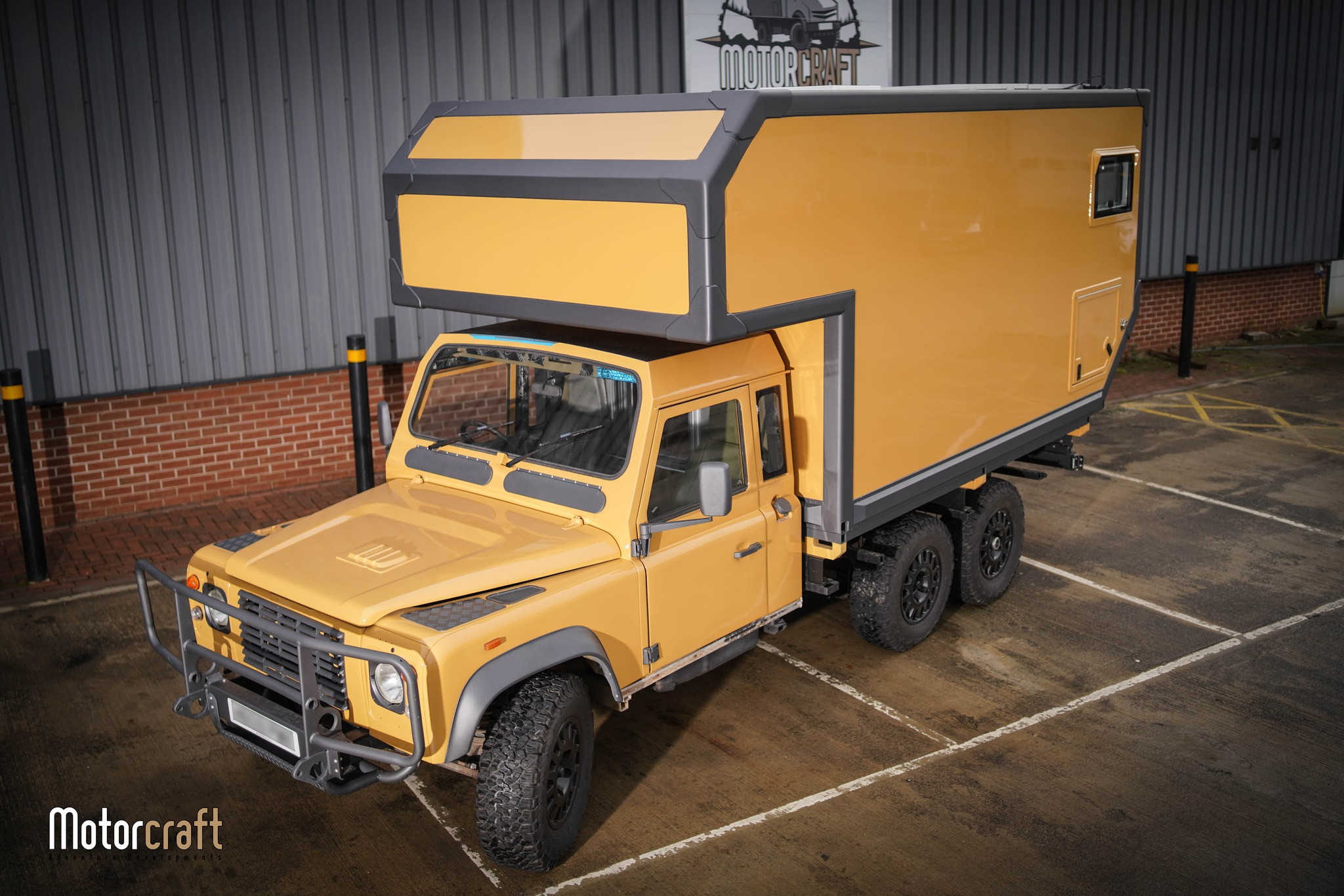Land Rover Perentie 6x6